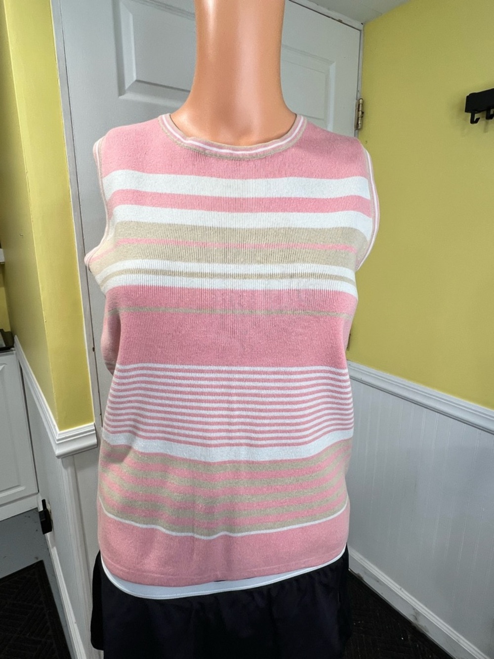 Sleeveless Striped Knit Top - Pink